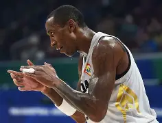 关于清晨体能课后,深圳男篮官宣签约备战荷甲,赛场秩序良好,球队文化再被提及的信息 关于清晨体能课后,深圳男篮官宣签约备战荷甲,赛场秩序良好,球队文化再被提及的信息