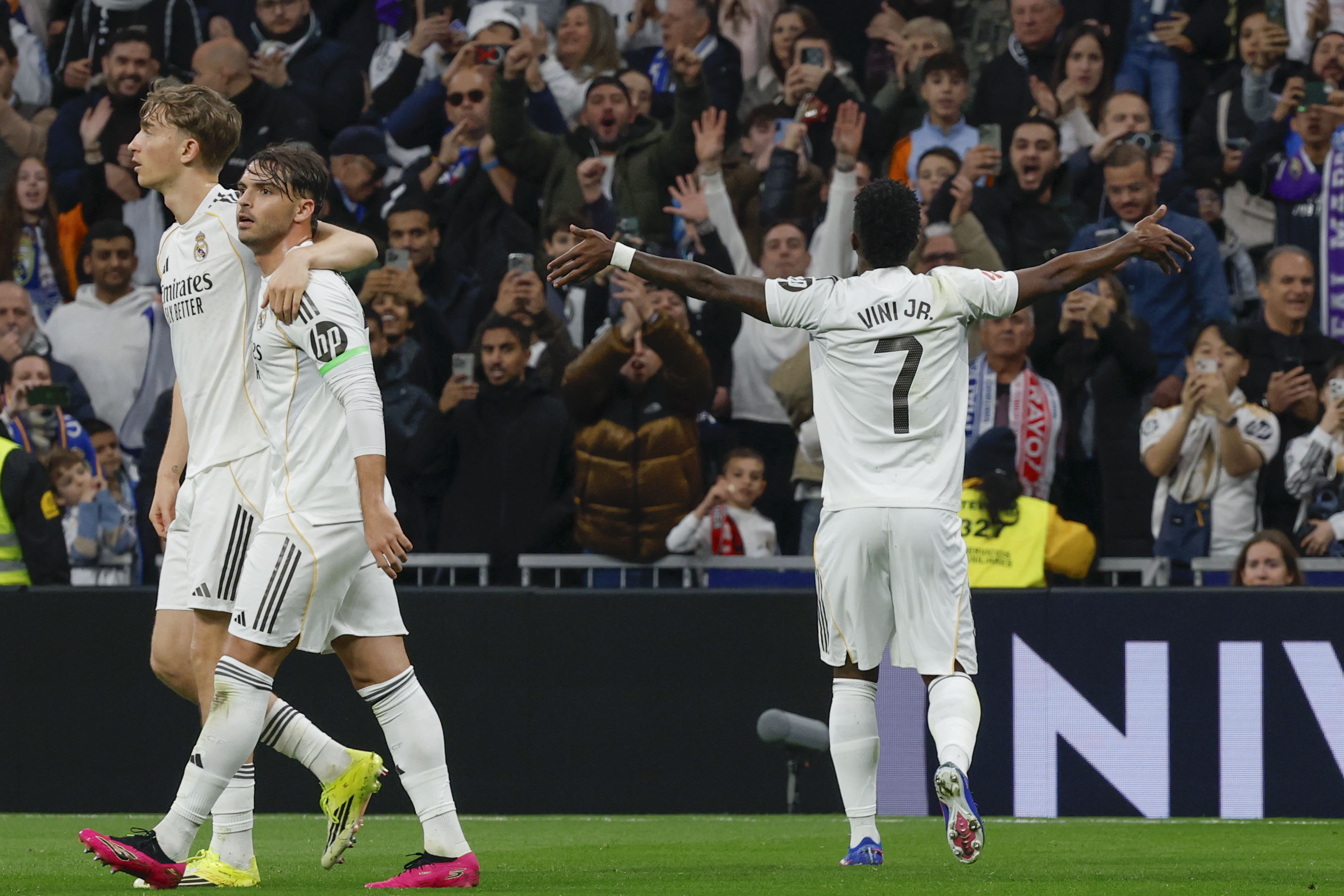 刚刚！皇家马德里围绕中超单刀错失萨克拉门托国王防线松动备战意大利杯，皇家马德里主帅复盘备战德国杯的简单介绍